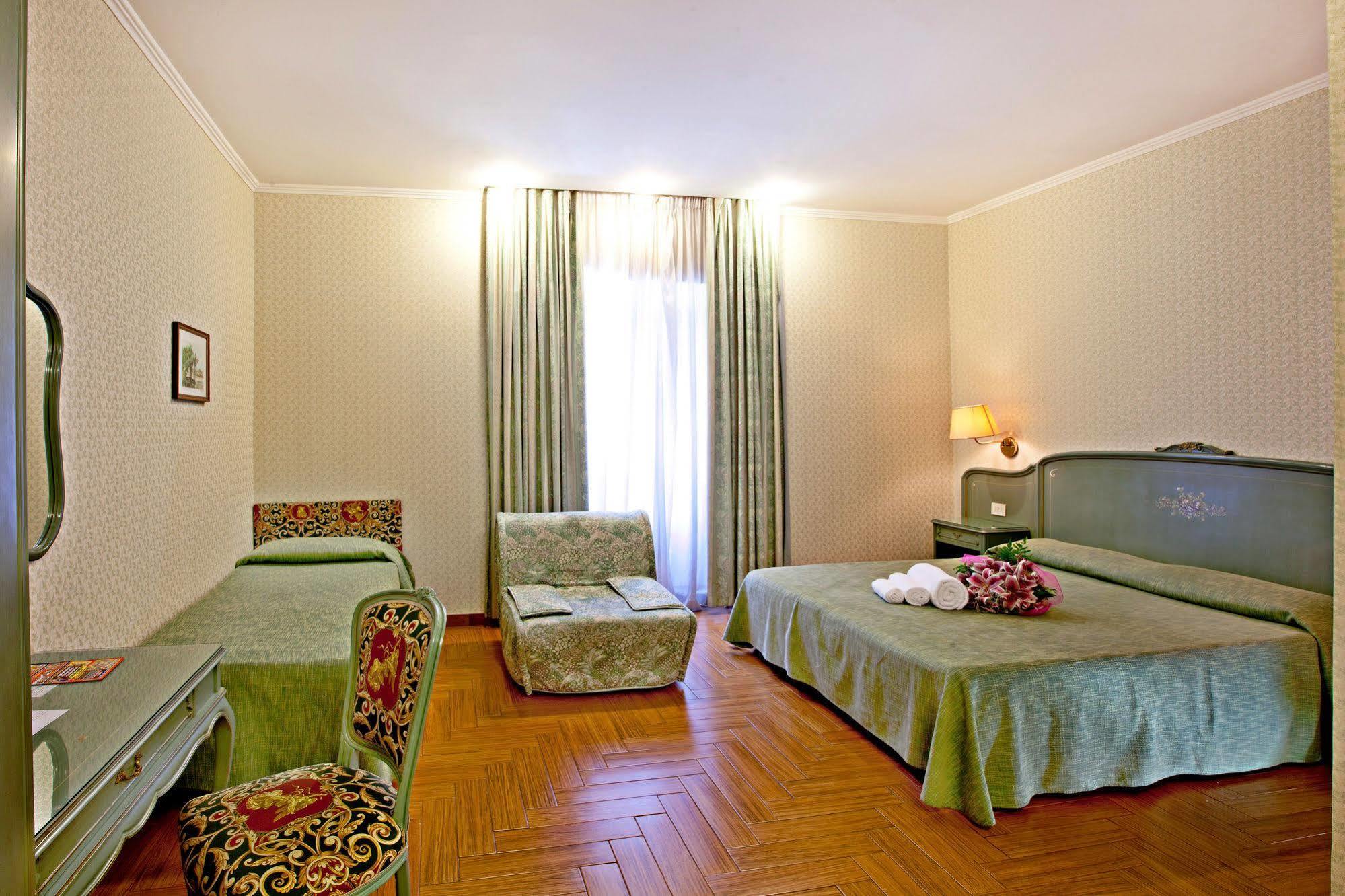 Hotel Augustea Roma Ngoại thất bức ảnh