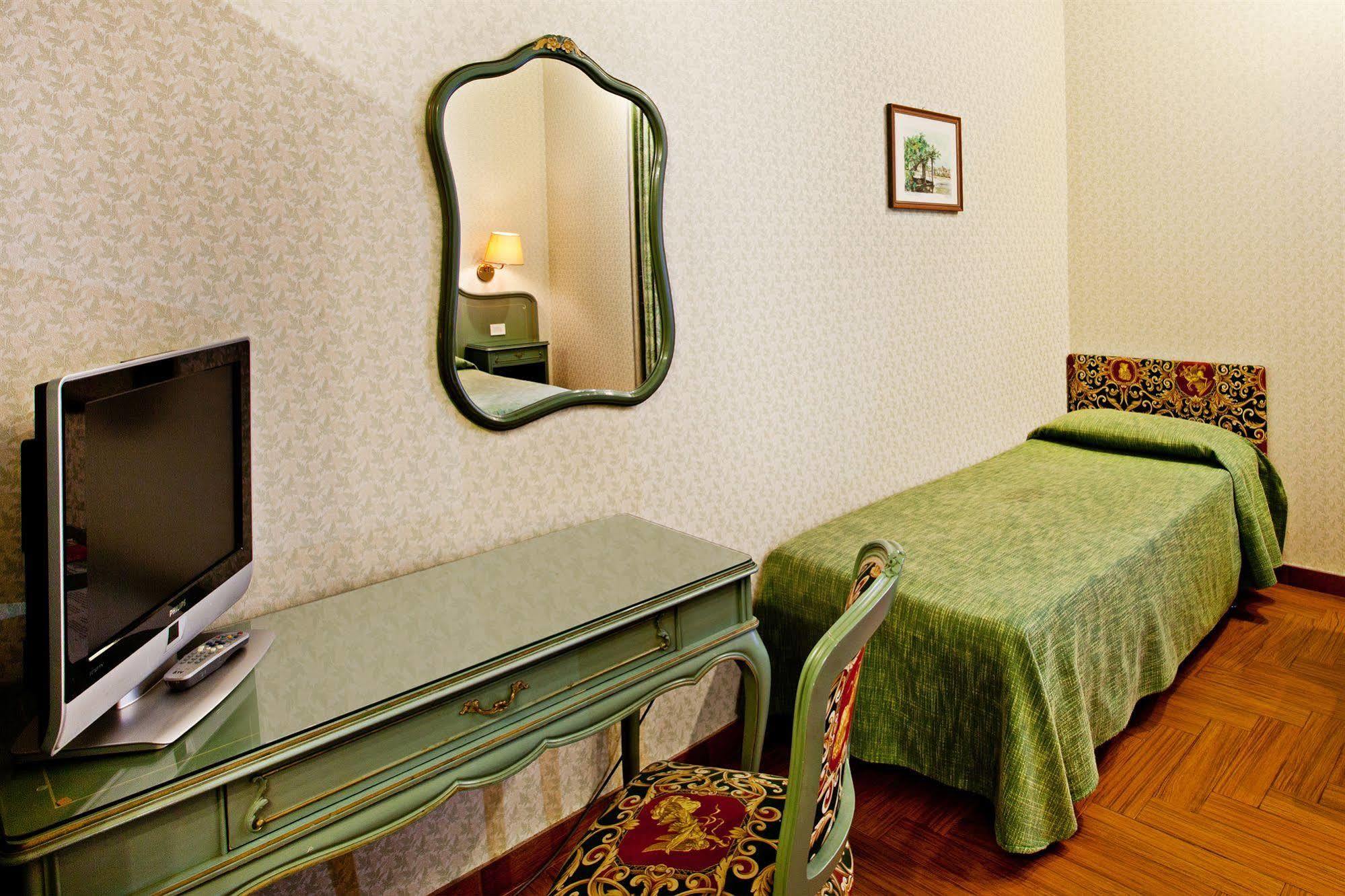 Hotel Augustea Roma Ngoại thất bức ảnh